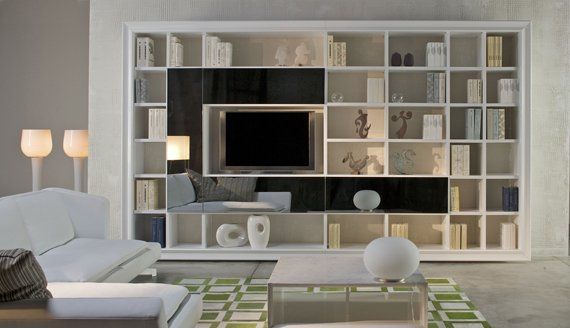 parete attrezzata con mensole