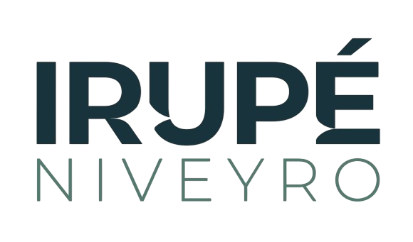 Logotipo para IRUPÉ NIVEYRO en color verde azulado oscuro y texto gris.