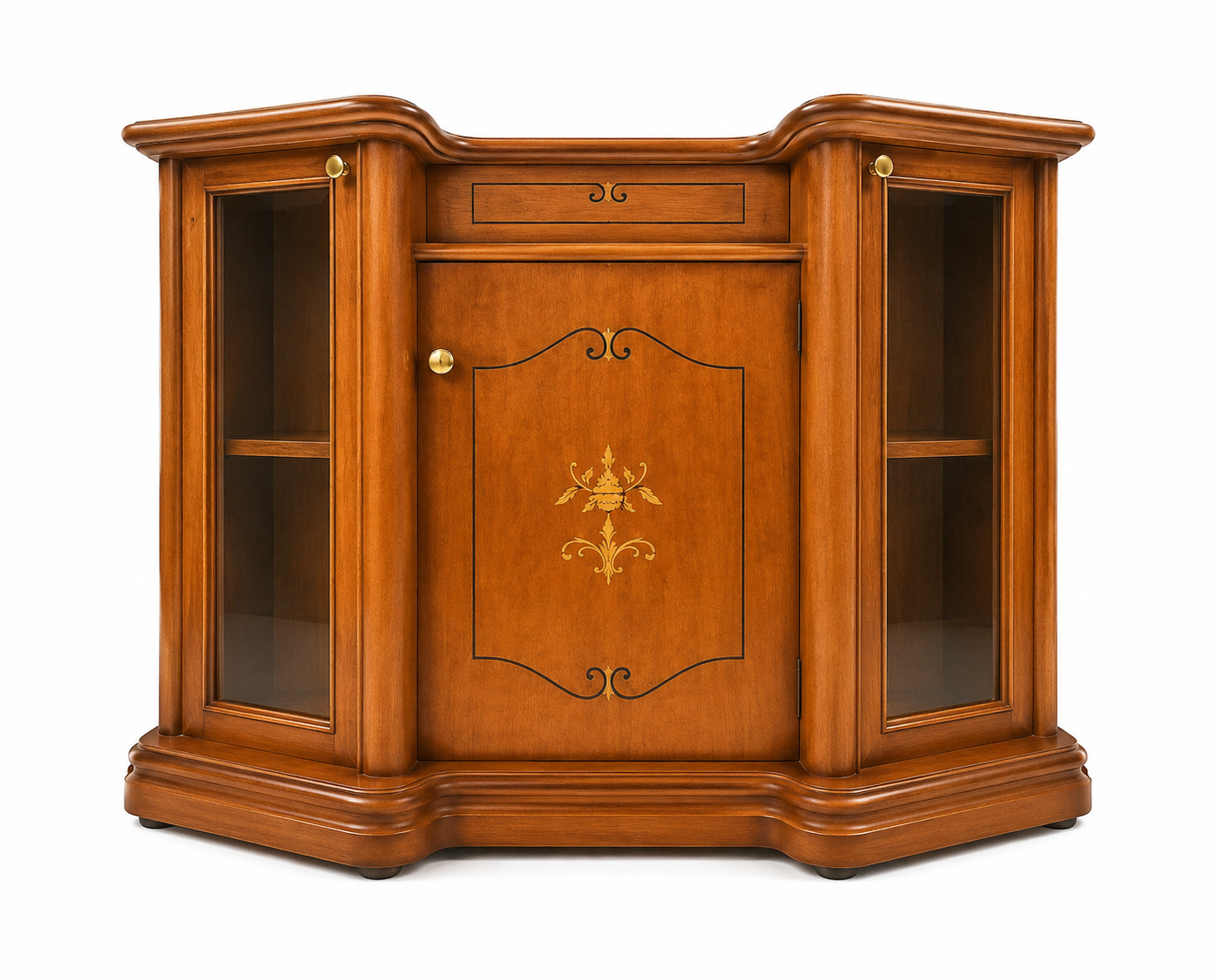 Mobile angolare in legno con ante laterali in vetro e pannello centrale intagliato e decorato.