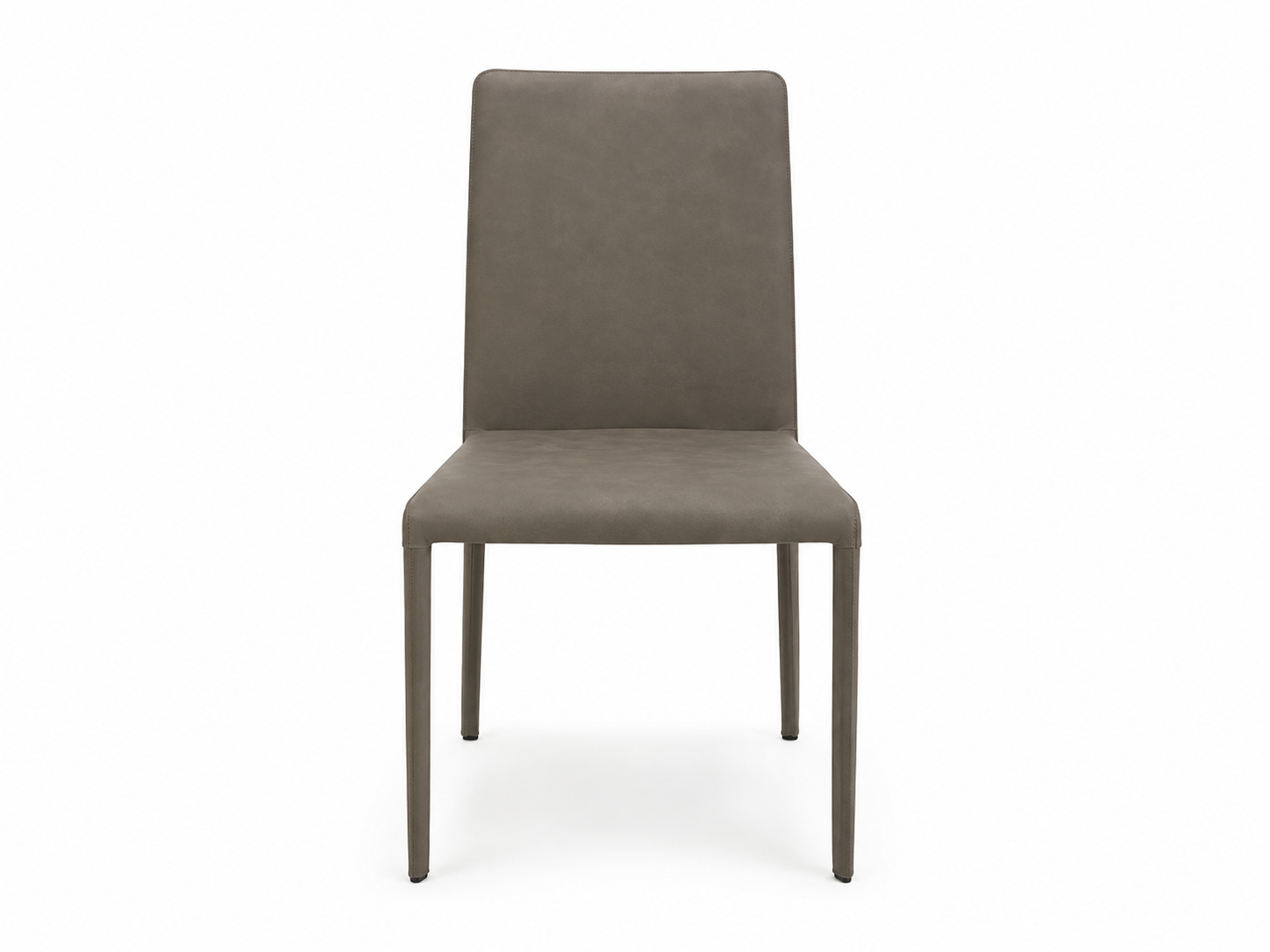 Sedia moderna imbottita di colore grigio su sfondo bianco.