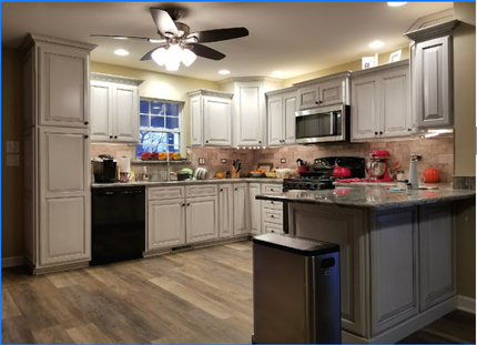 White Cabinet of Kitchen - Cabinet Dealers in Alsip, IL