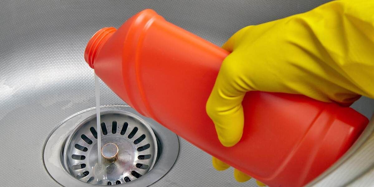 is drain cleaner bad for pipes