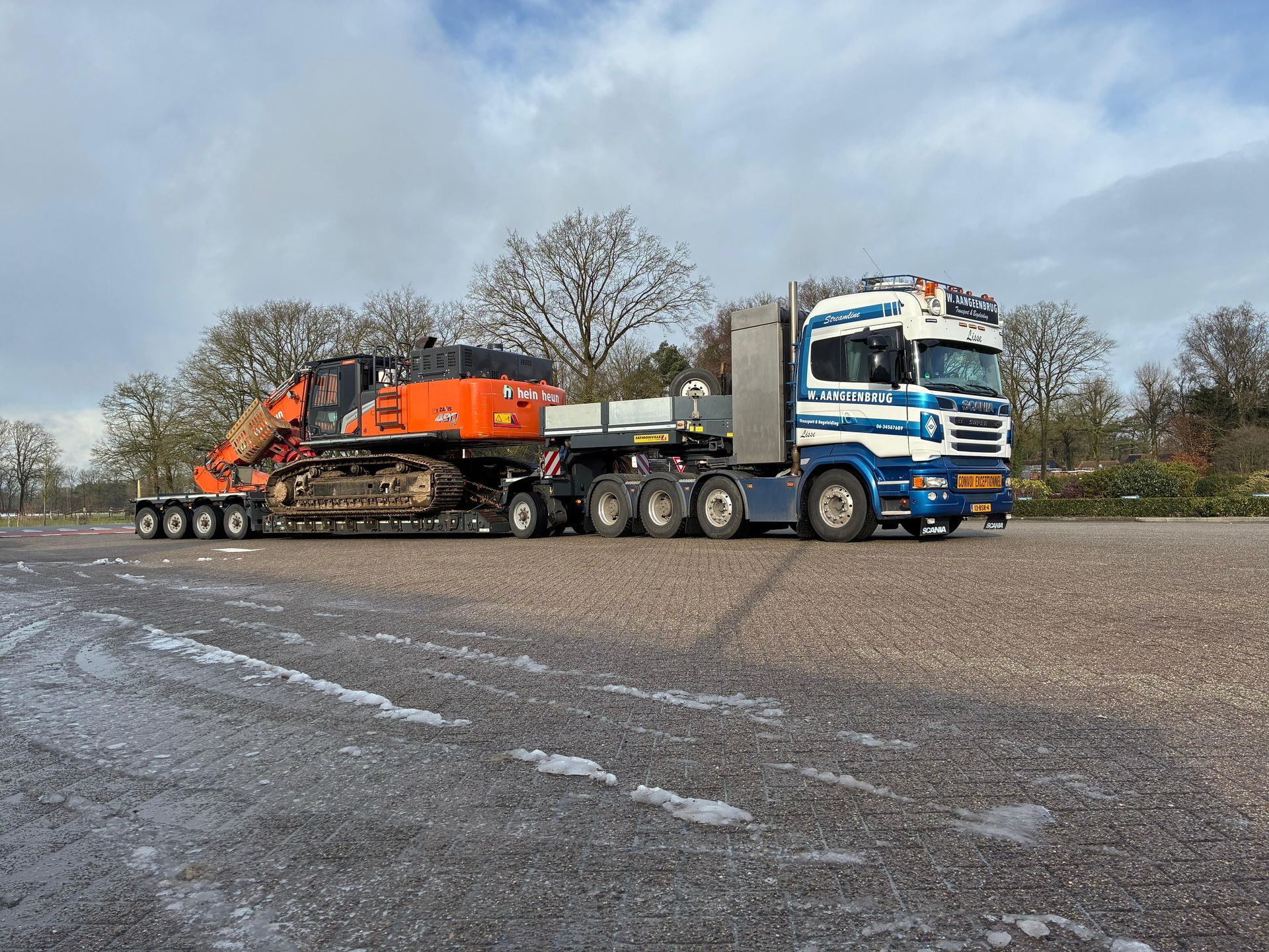 W. Aangeenbrug Transport & Begeleiding