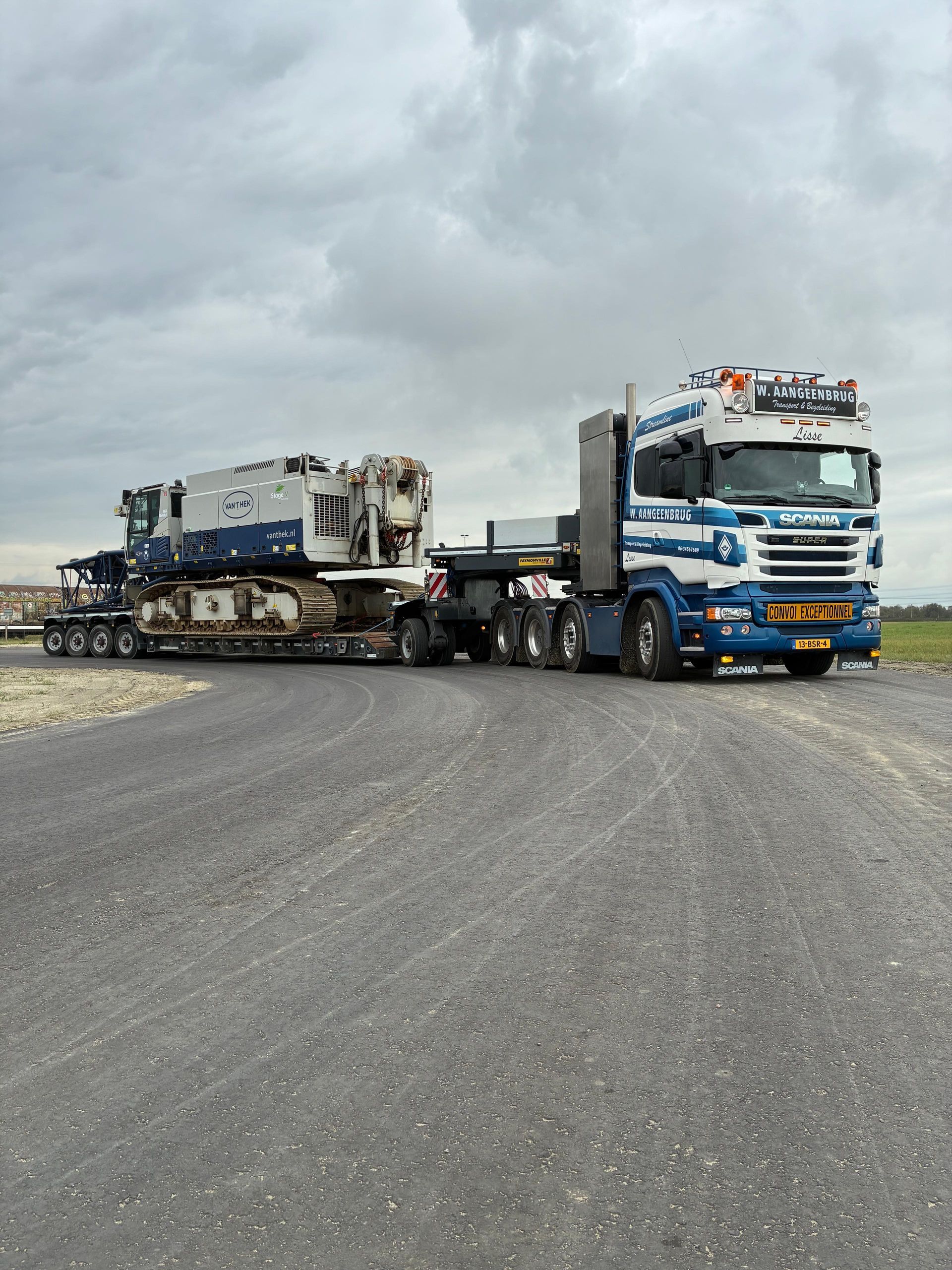 W. Aangeenbrug Transport & Begeleiding