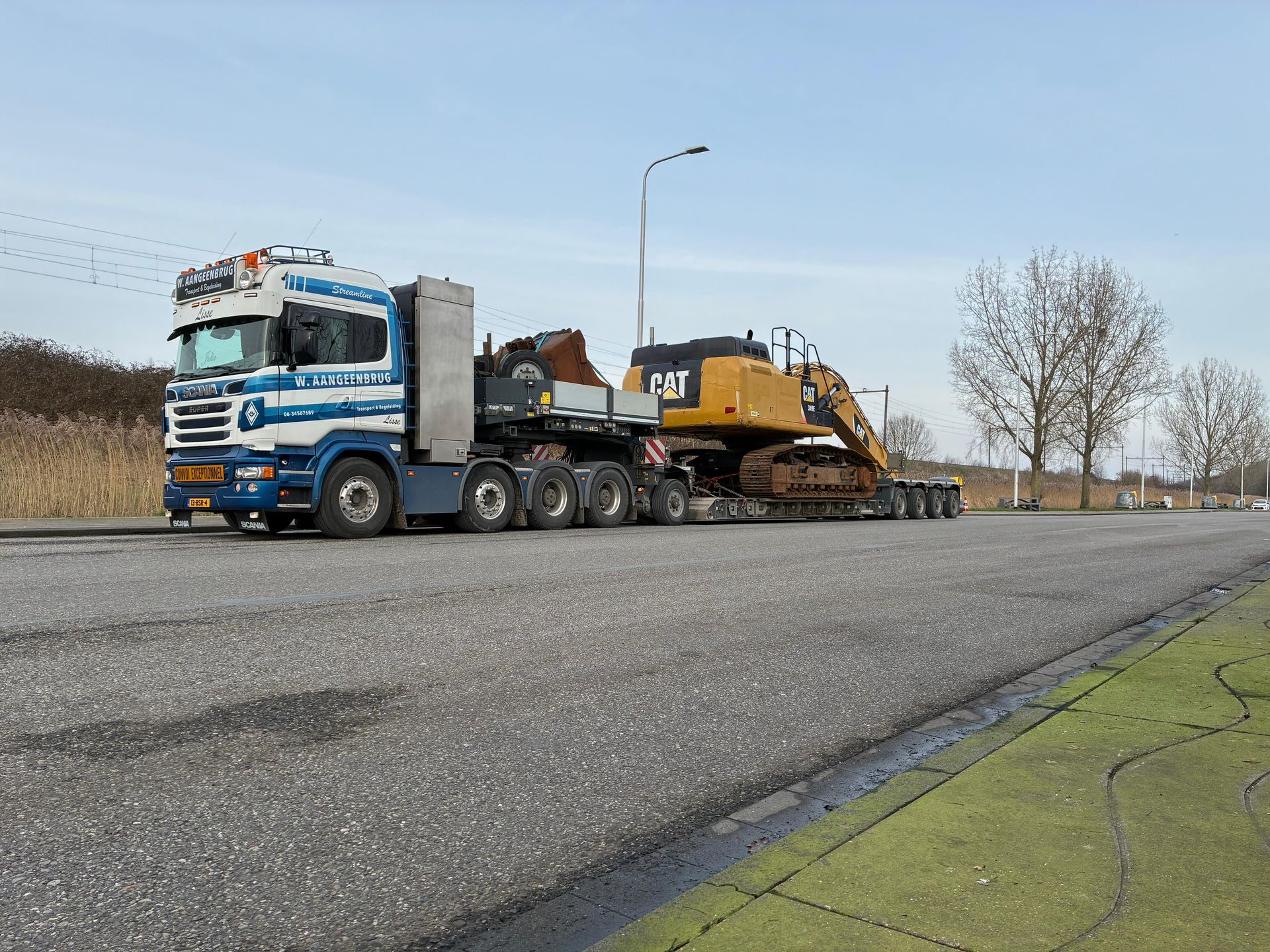 W. Aangeenbrug Transport & Begeleiding