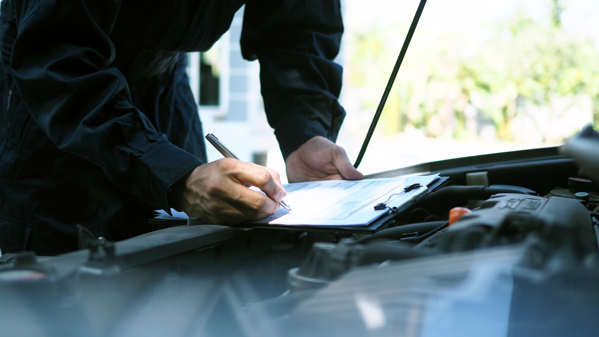Mechanic performing Uber COI inspection on Gold Coast
