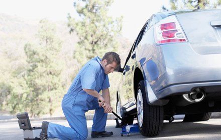 All repairs on your vehicle are carried out by qualified car technicians