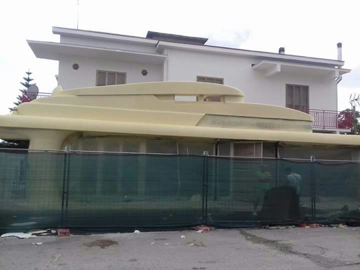 Schiuma poliuretanica densità 70 con finitura poliuretanica con possibilità di colori a scelta