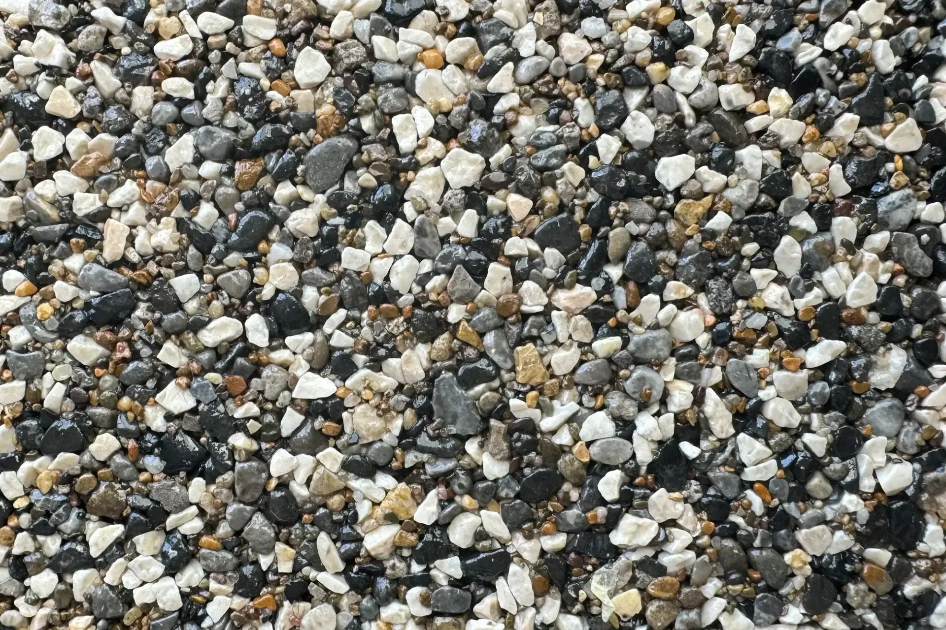 Sunlight resin driveway colour blend.