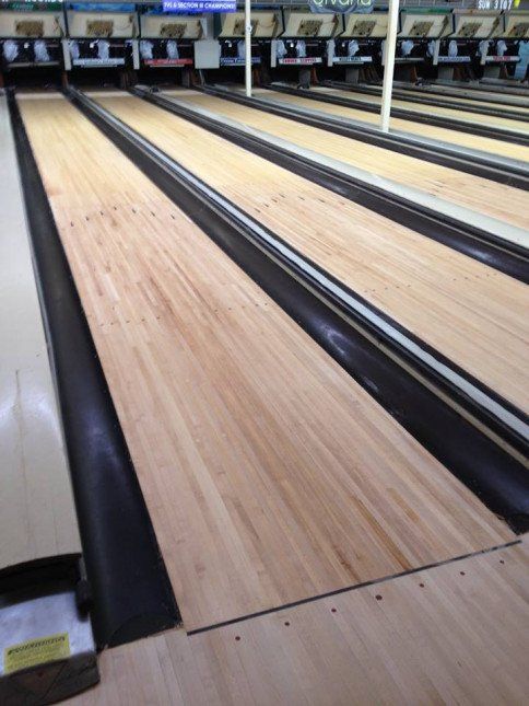 Bowling floor