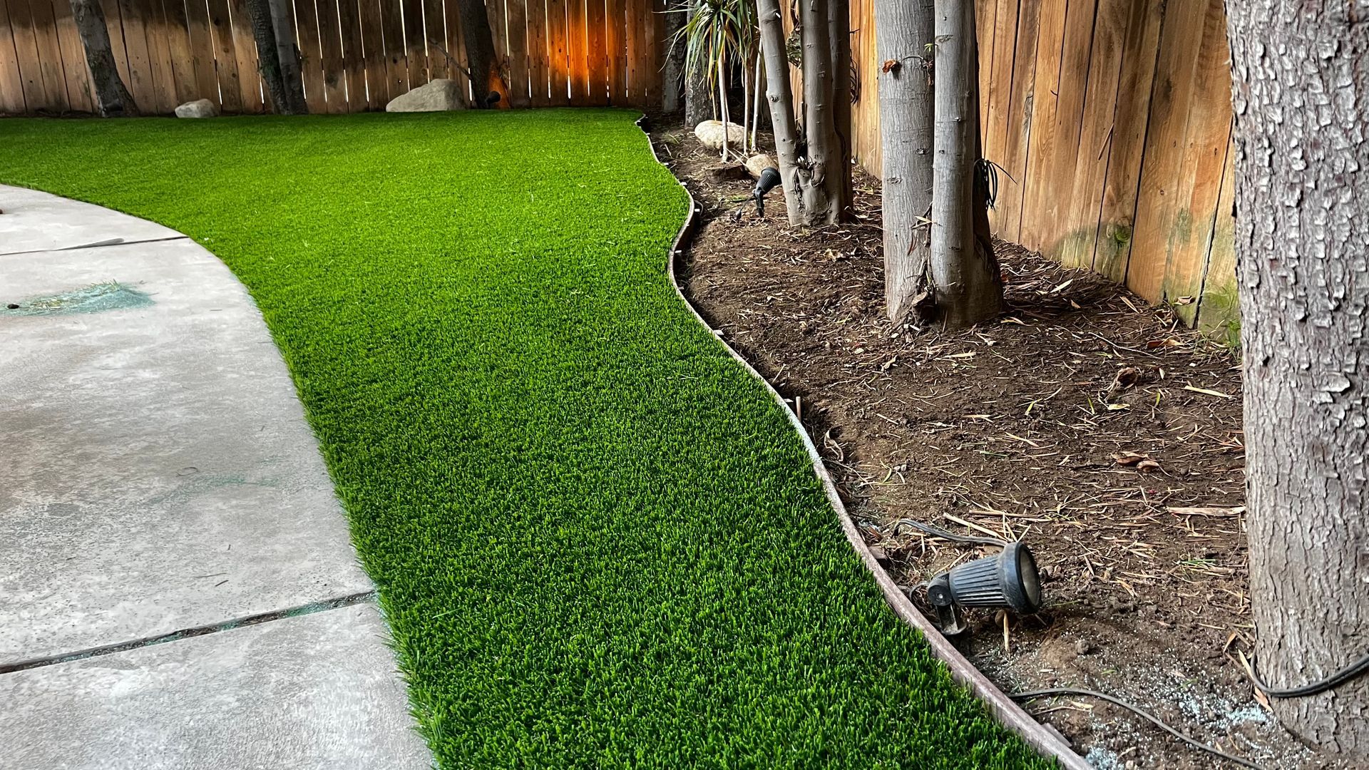 artificial grass yard border