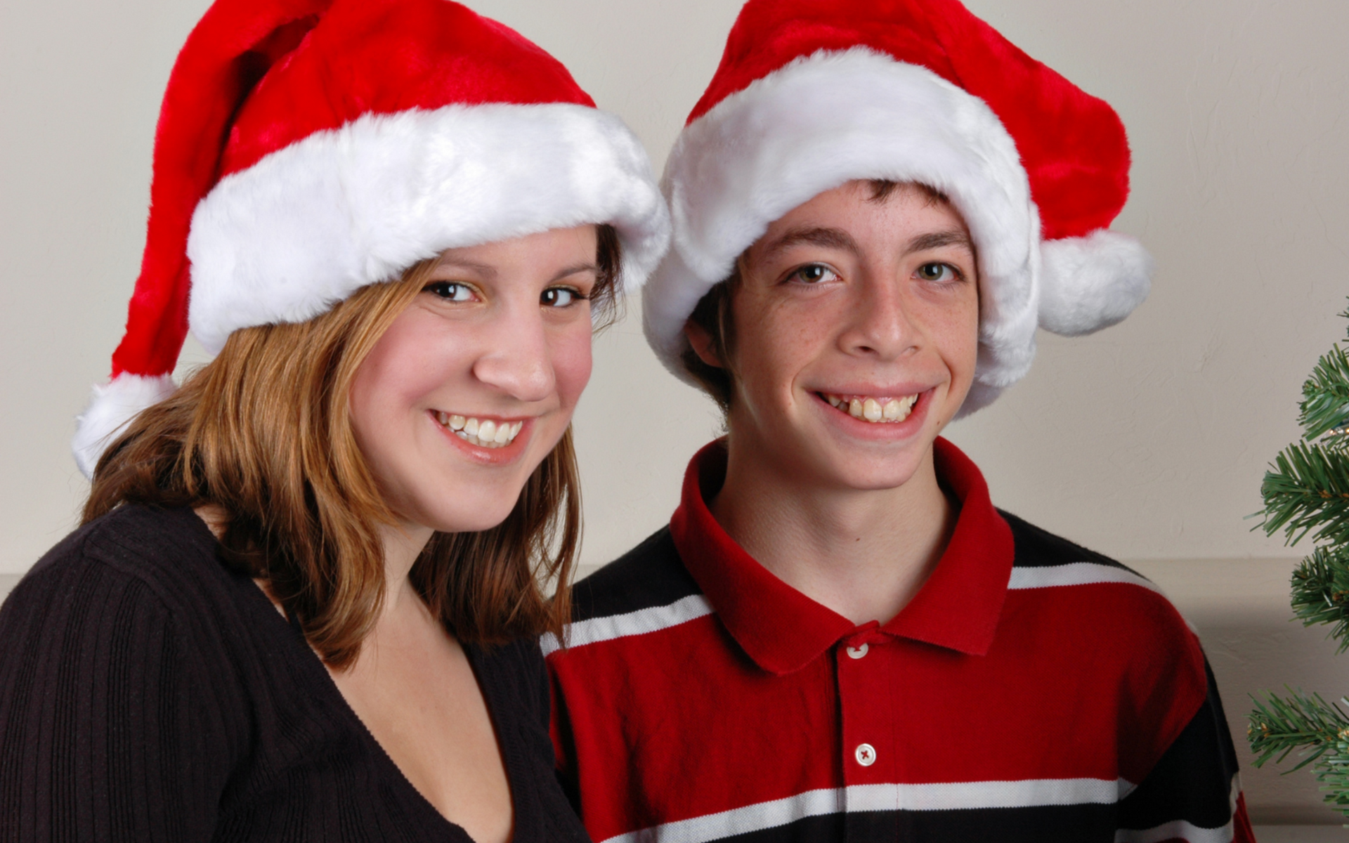 Do I make my teen come to holiday events? picture of teenage girl with Christmas tree
blog at www.launchanxiety.com