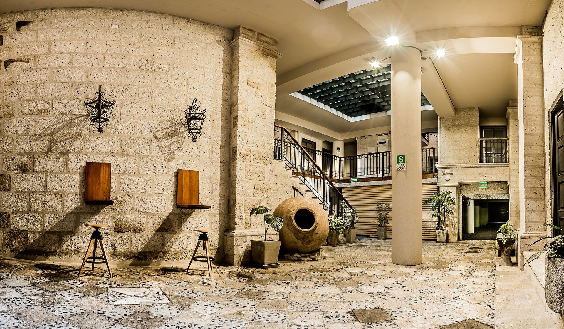 Palla Boutique Hotel reception