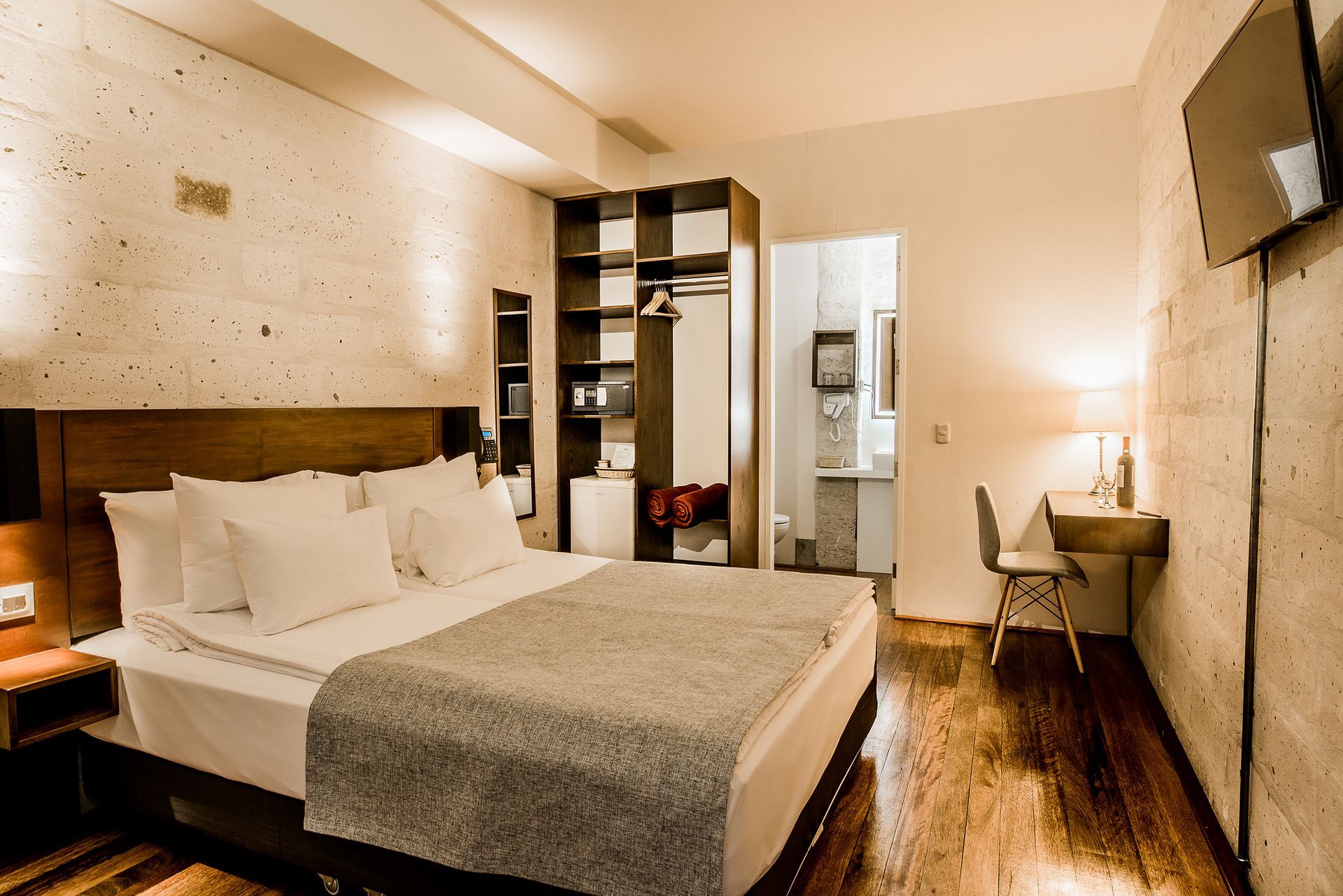 Standard Double Room Palla Hotel