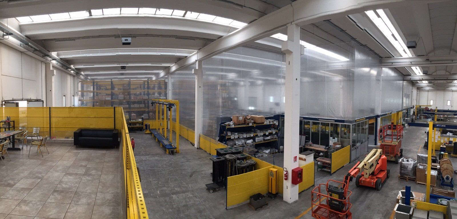 teloni divisori reparti semi trasparenti