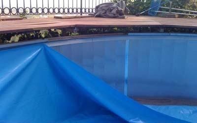 rivestimento di una piscina con teloni in PVC
