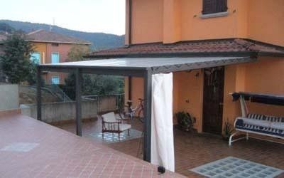 tettoia terrazzo con copertura in PVC