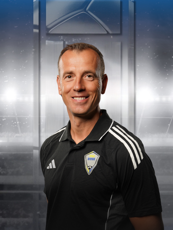 Headshot of Tomas Boltnar