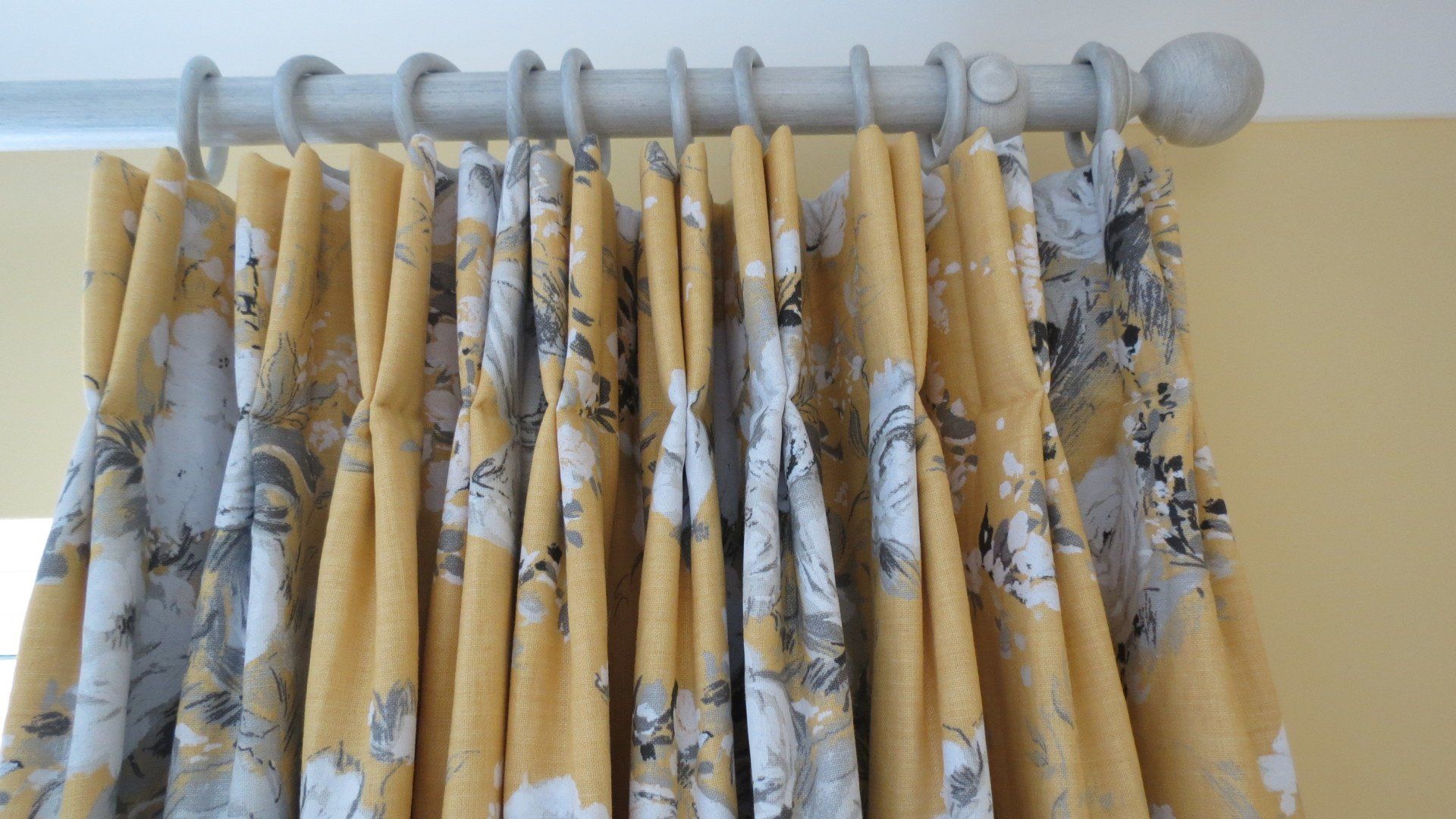 Cottage Curtains's curtain example 2
