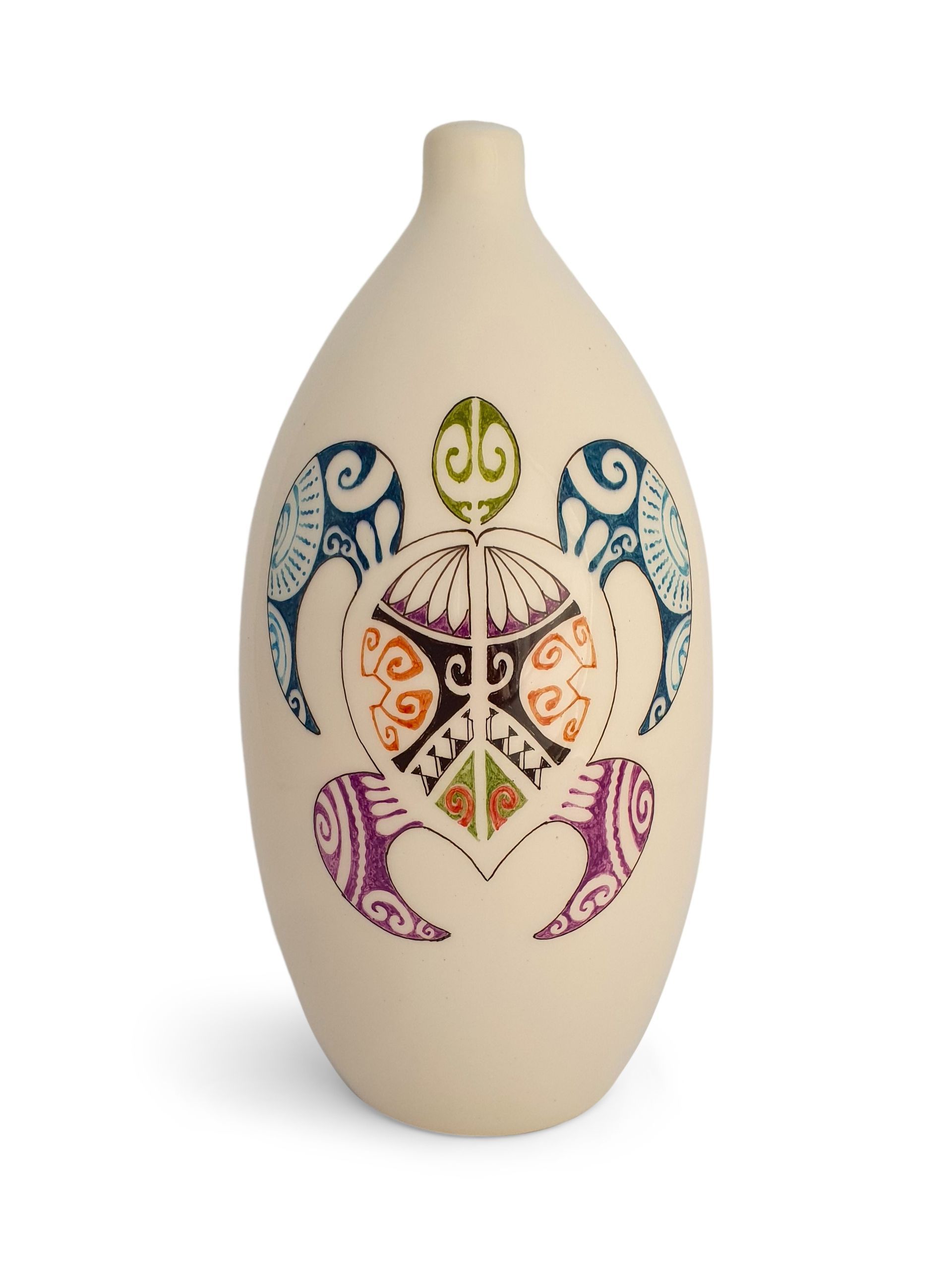 handbeschilderde urn met een tribale Maori zeeschildpad tattoo decoratie