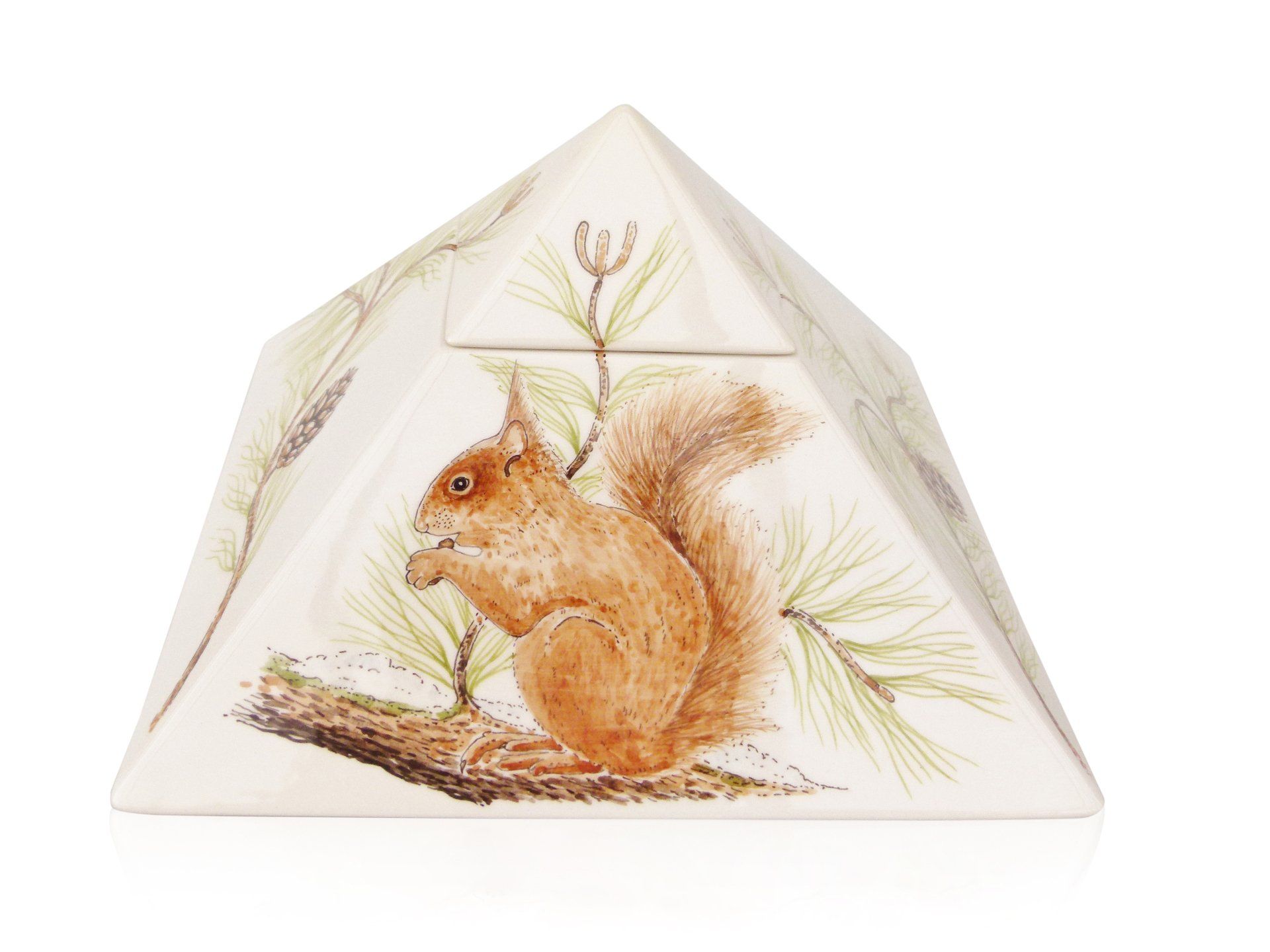 Pyramid urn Squirrel on pine