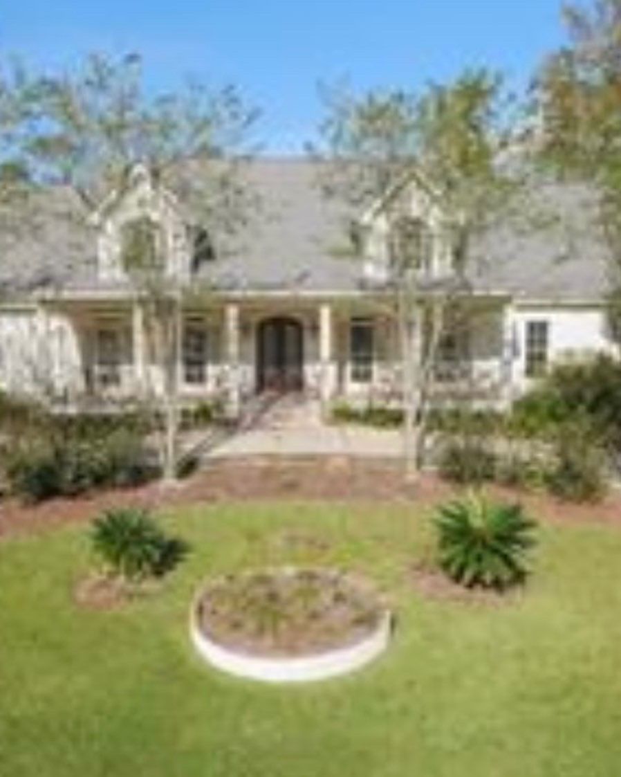 Serenity Dr in The Sanctuary