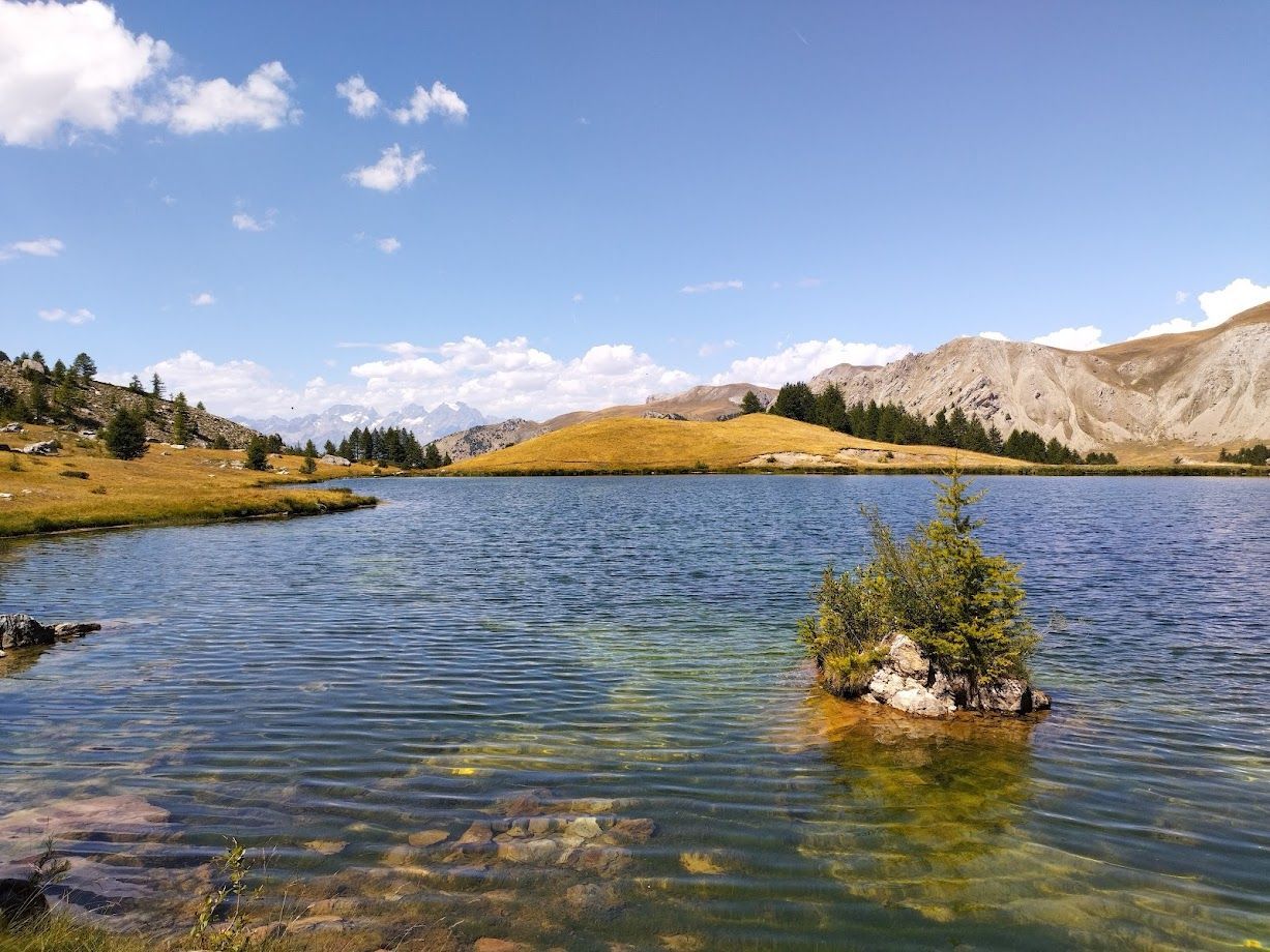 Le lac du Lauzet dans le Queyras
