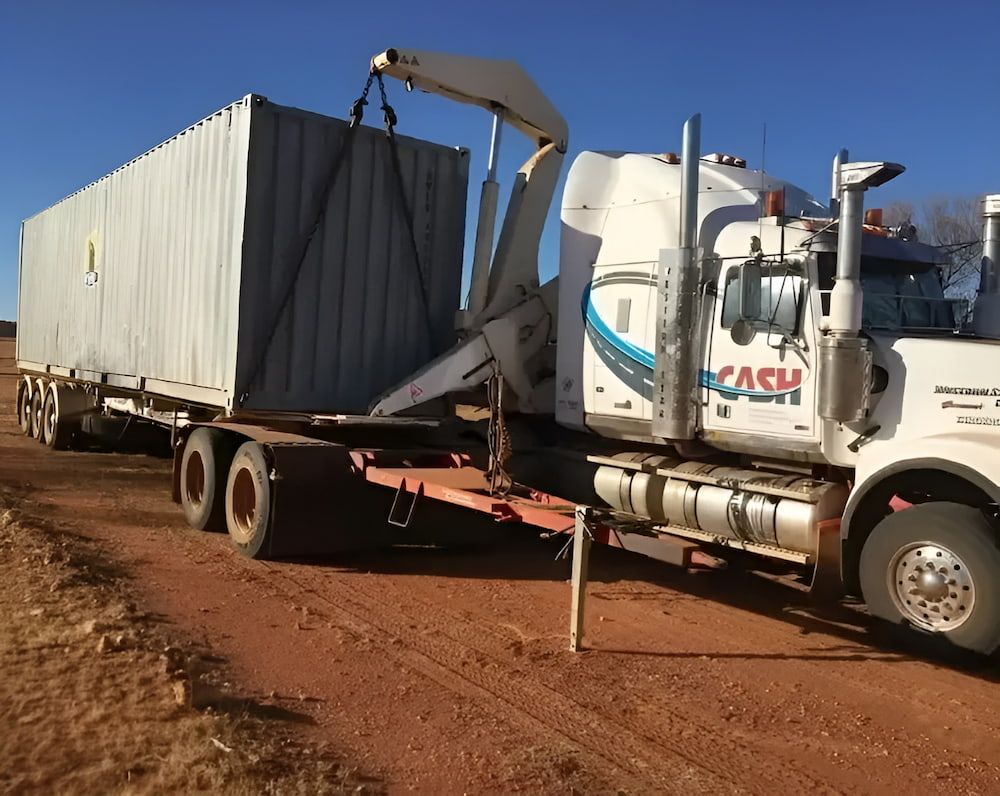 A Truck With The Word Cash On The Side Of It — Go Pack Yourself in Braitling, NT