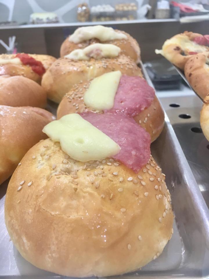 Panini con prosciutto e formaggio