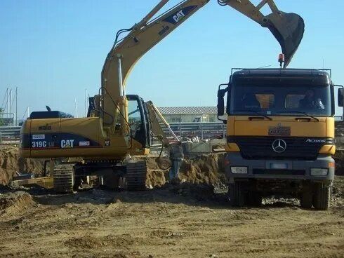 macchinari per trasporto dei materiali inerti