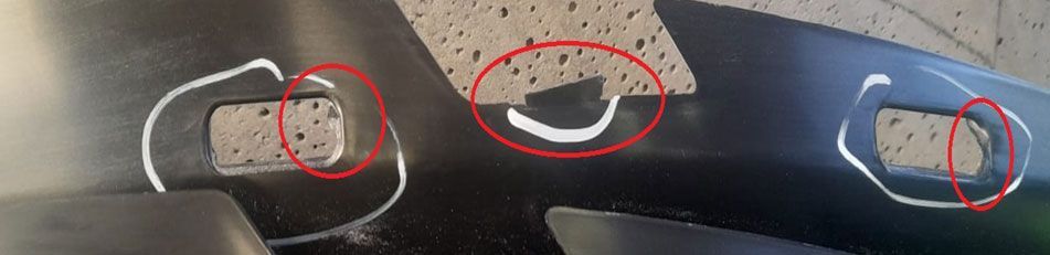 Sbavatura di materiale plastico prima