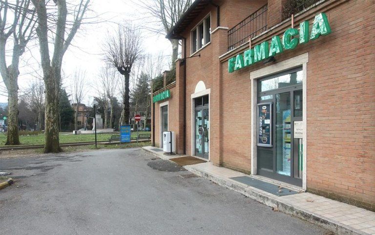 esterno della farmacia Ruggieri