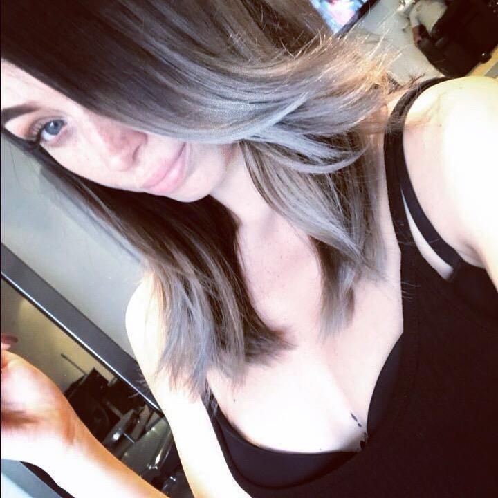  two-tone hair 