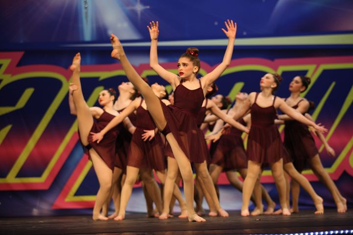 Mid performance dance expressions