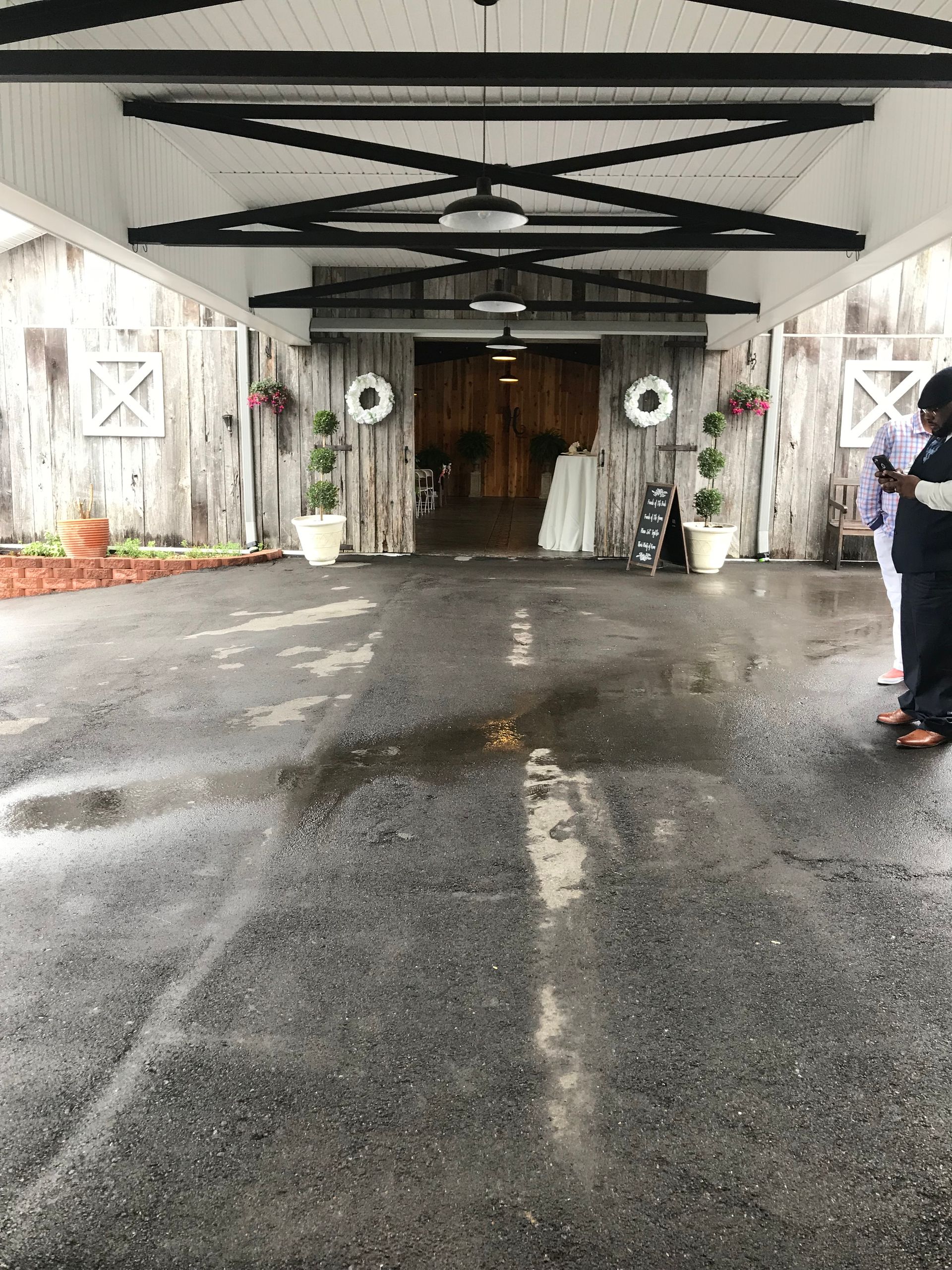 covered patio at venue 912