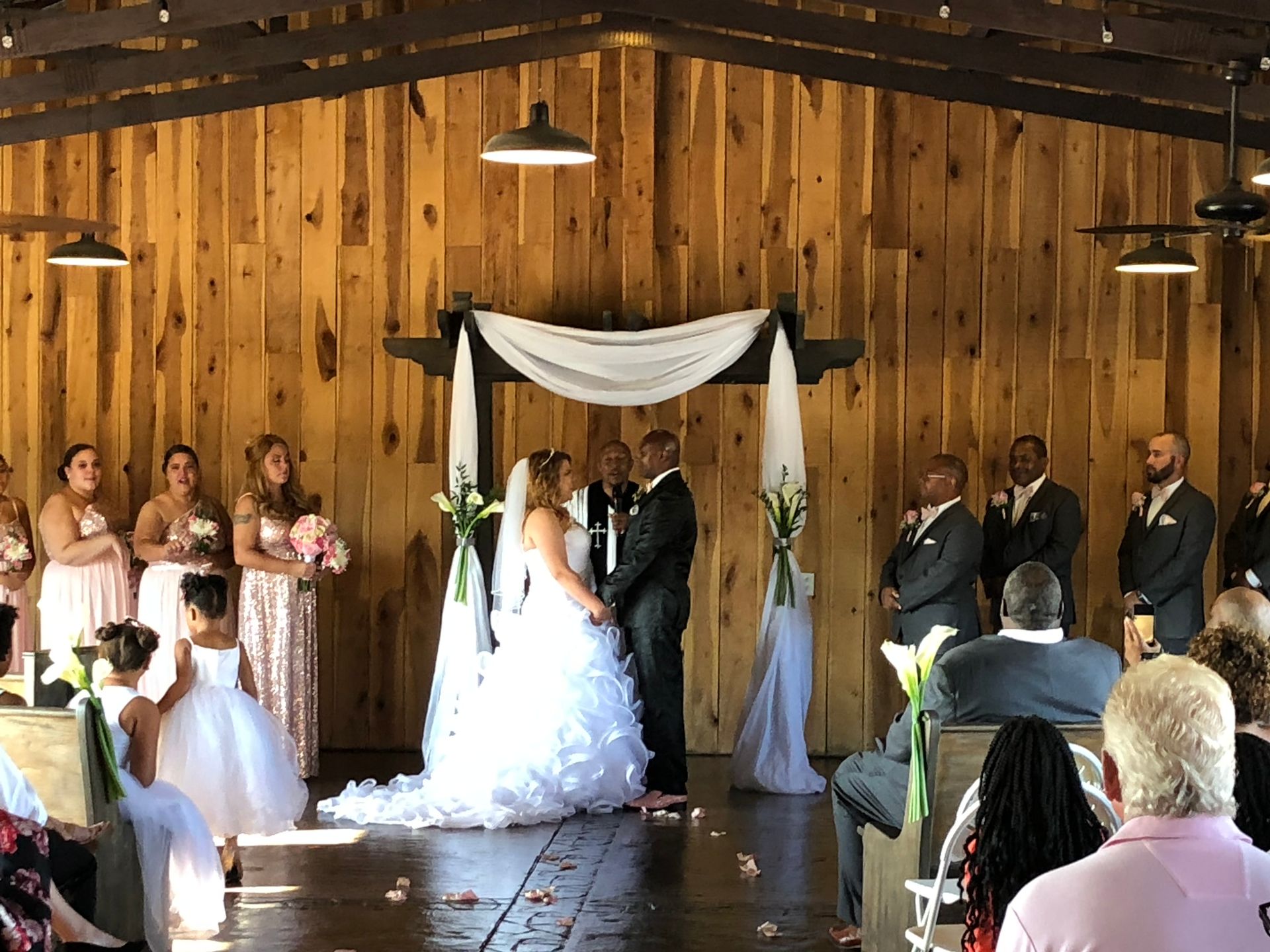 bride and groom saying vows