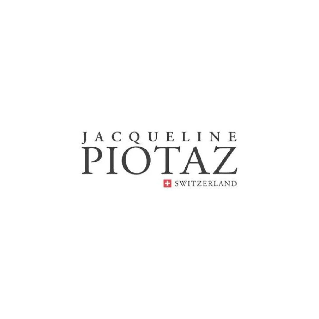 Das Logo von Jacqueline Piotaz Schweiz ist auf weissem Hintergrund.