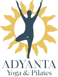 logo Adyanta Studio Yoga y pilates