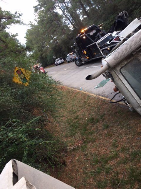 Commercial Vehicle Recovery — Truck Pulled Up with Rope  in Houston, TX