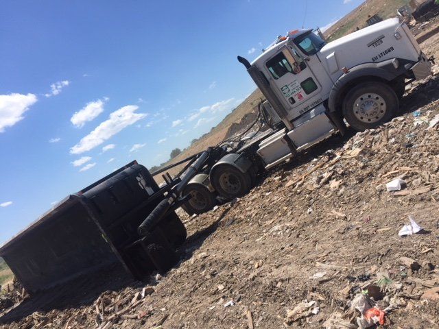 18 wheeler wrecker towing near Houston, TX