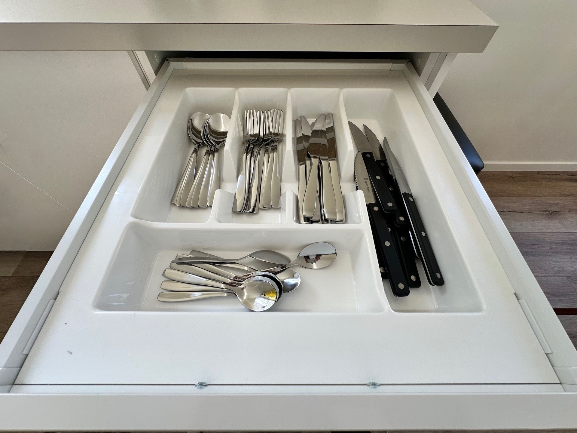 Cutlery in the 2 bedroom cabins at Darlington Point Caravan Park