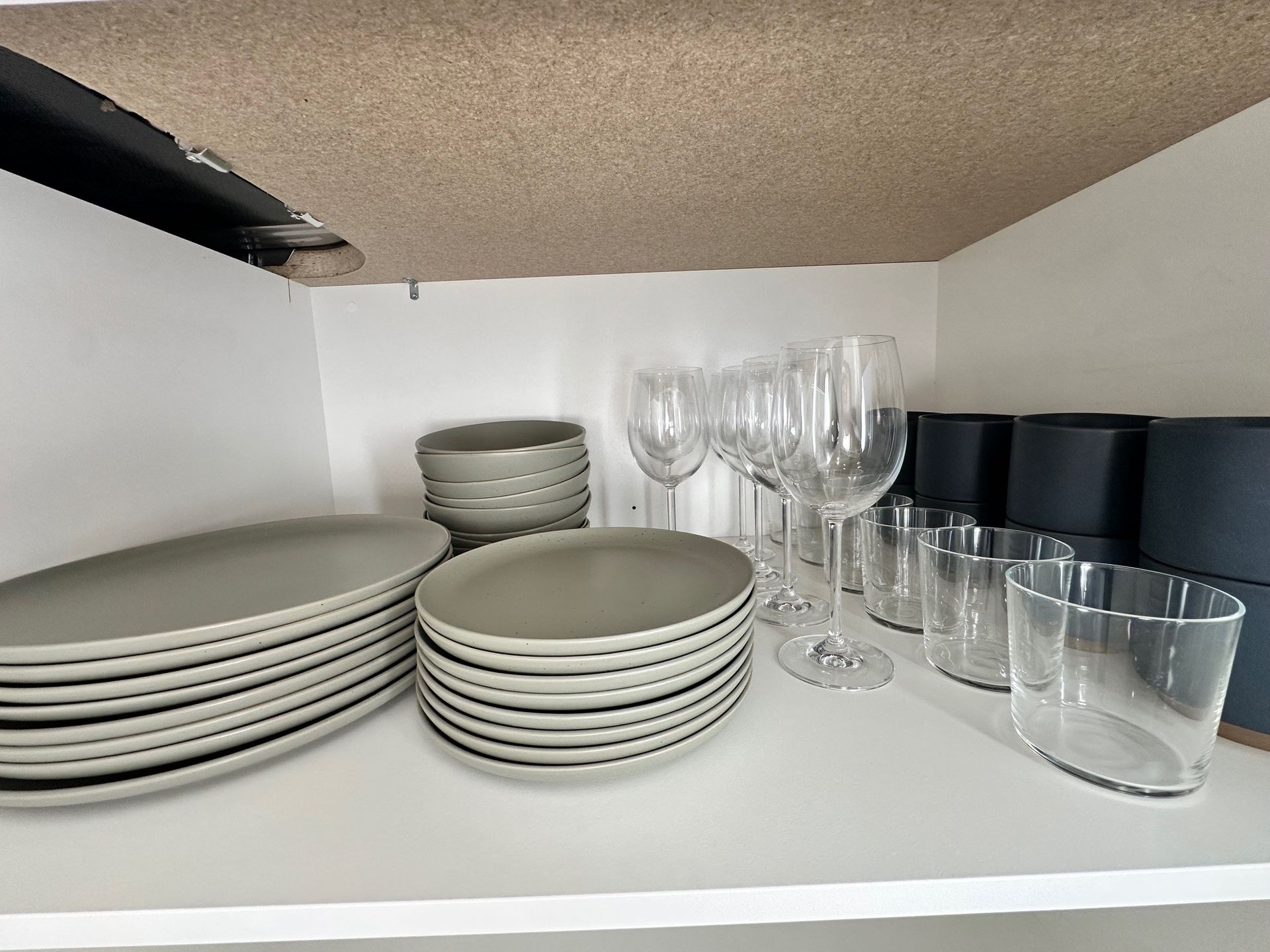 Crockery in the 2 bedroom cabins at Darlington Point Caravan Park