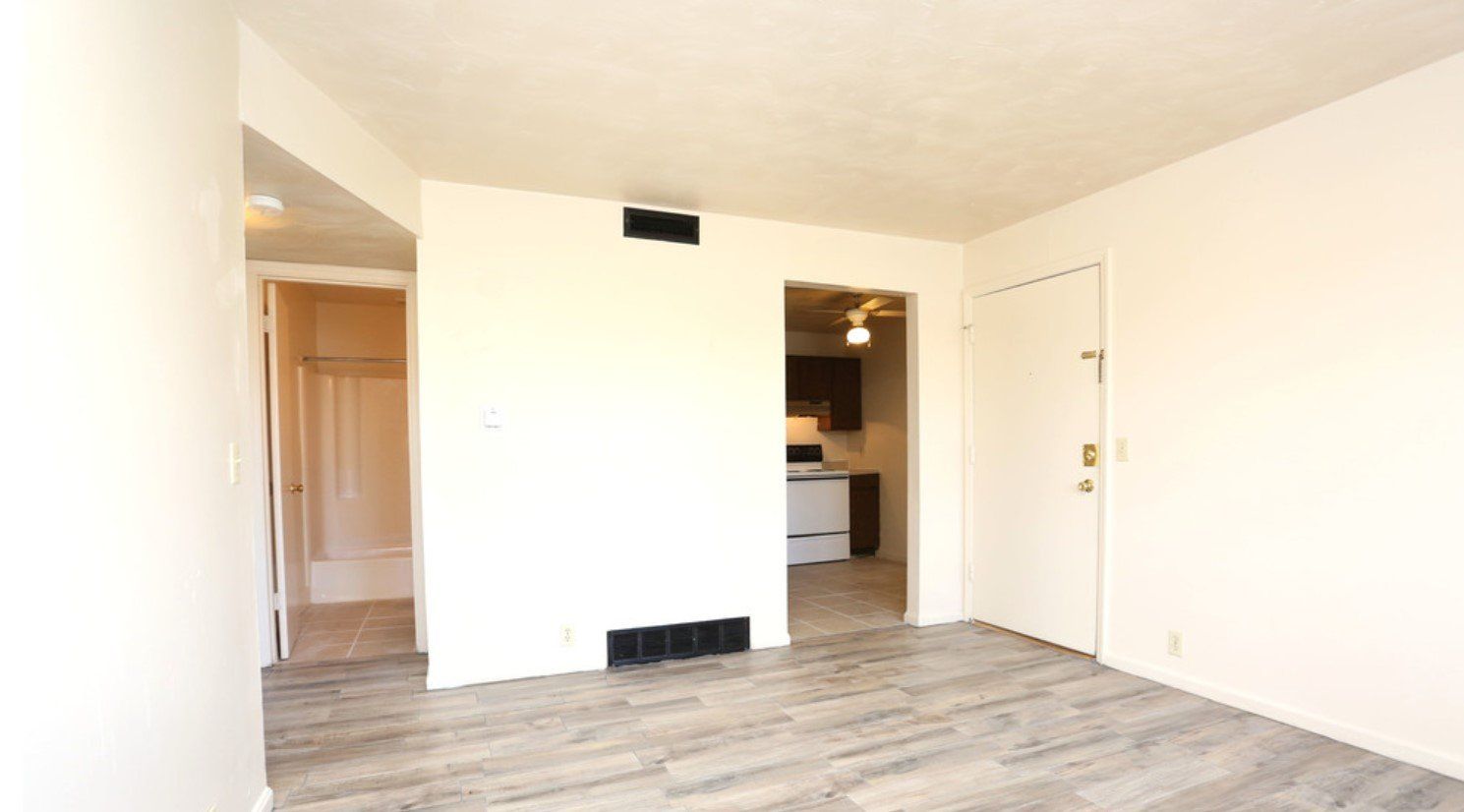 Fairway Plaza Property Photo