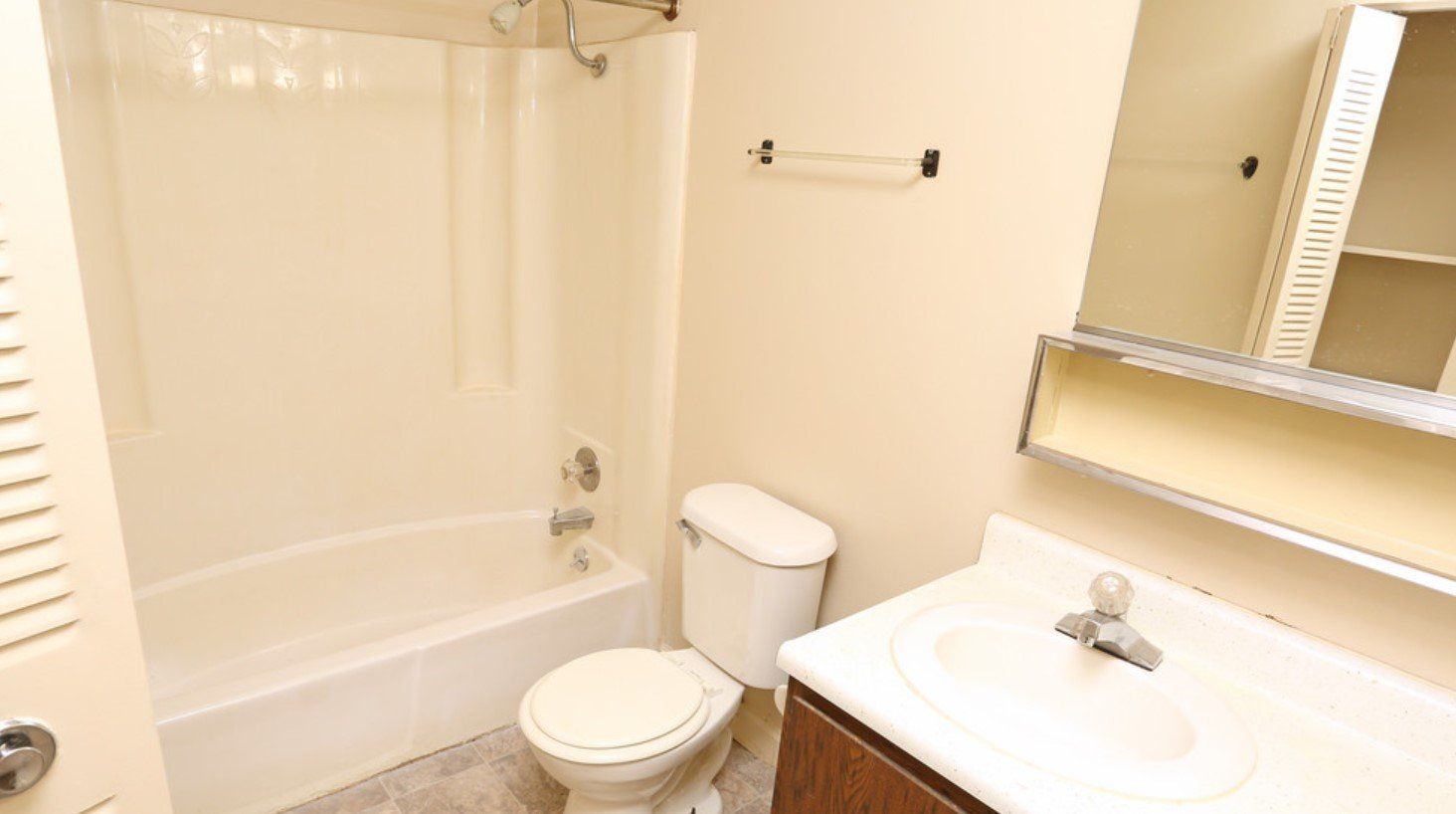 Fairway Plaza Property Photo