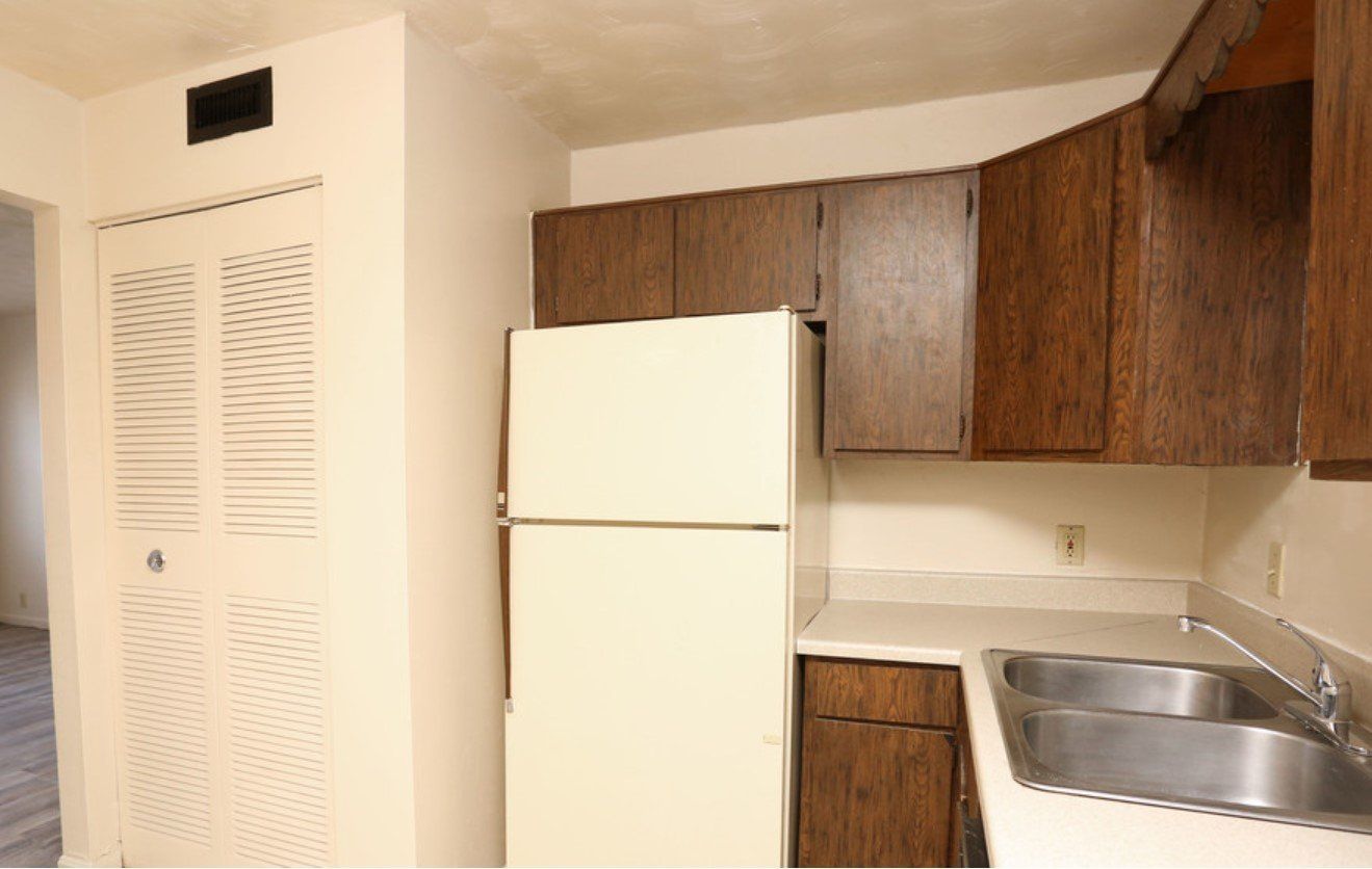 Fairway Plaza Property Photo