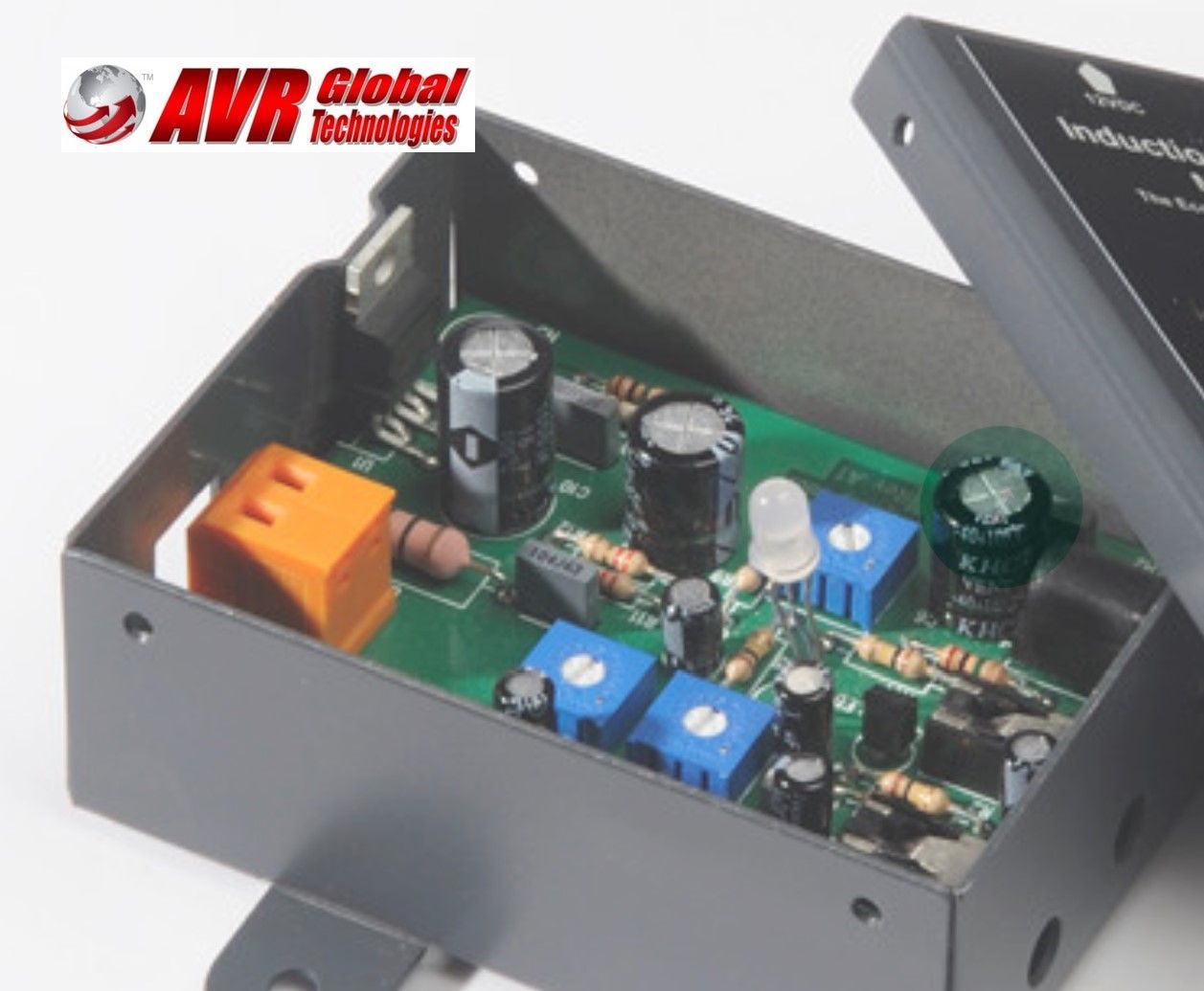 A box with electronics inside of it that says avr global technologies