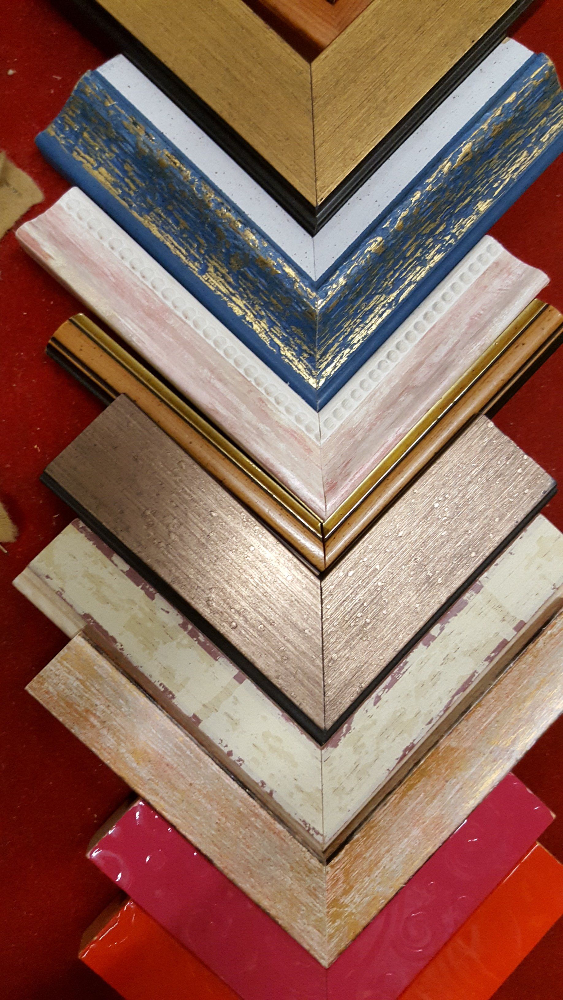 profili di cornici colorate