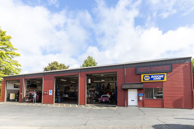 Scott's Automotive Team