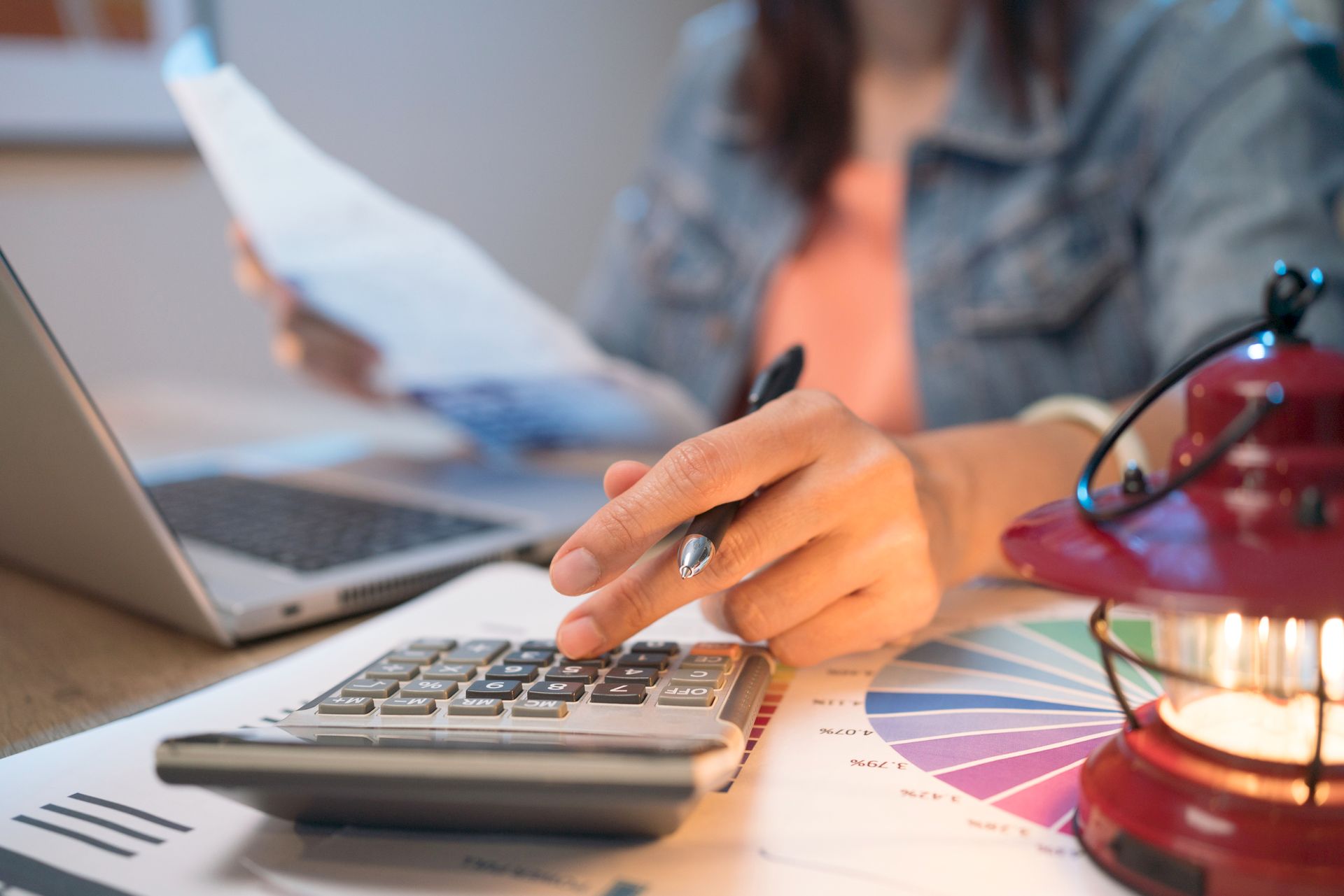Business woman thinking account