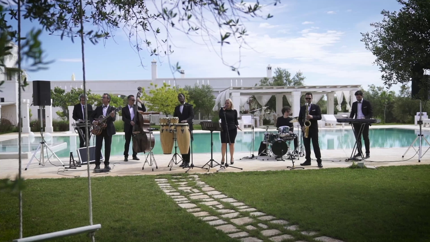 Francesca Gramegna Music - Destination Wedding Band in Puglia - Masseria Almadava - Polignano a Mare